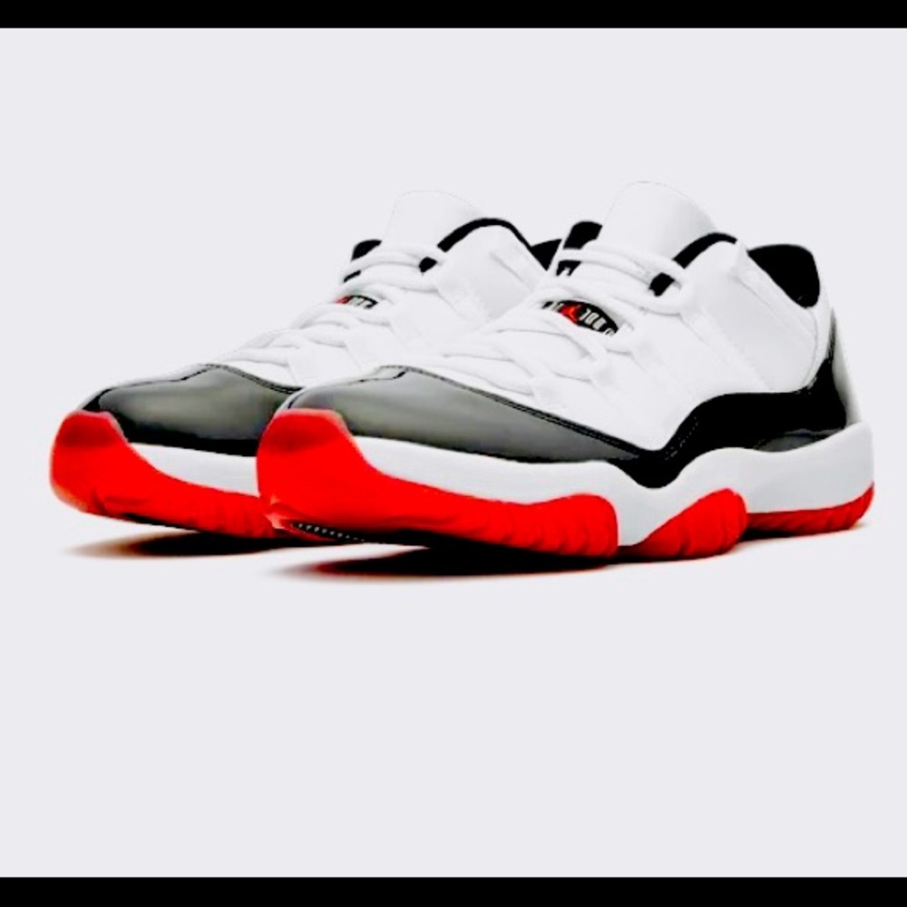 Air Jordan 11 Retro Low 
“Concord Bred”